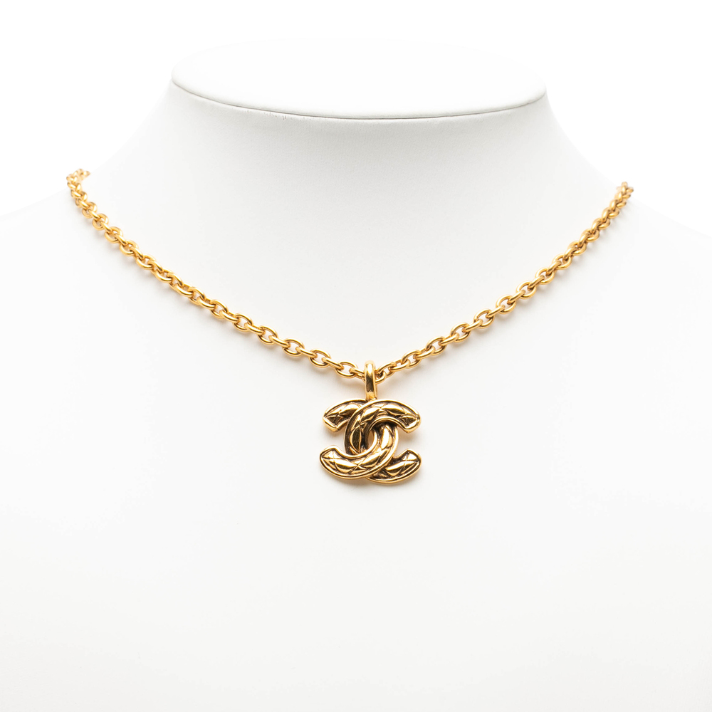 Pre-Loved Chanel Gold Plated CC Quilted Pendant Necklace - Picture 5 of 5